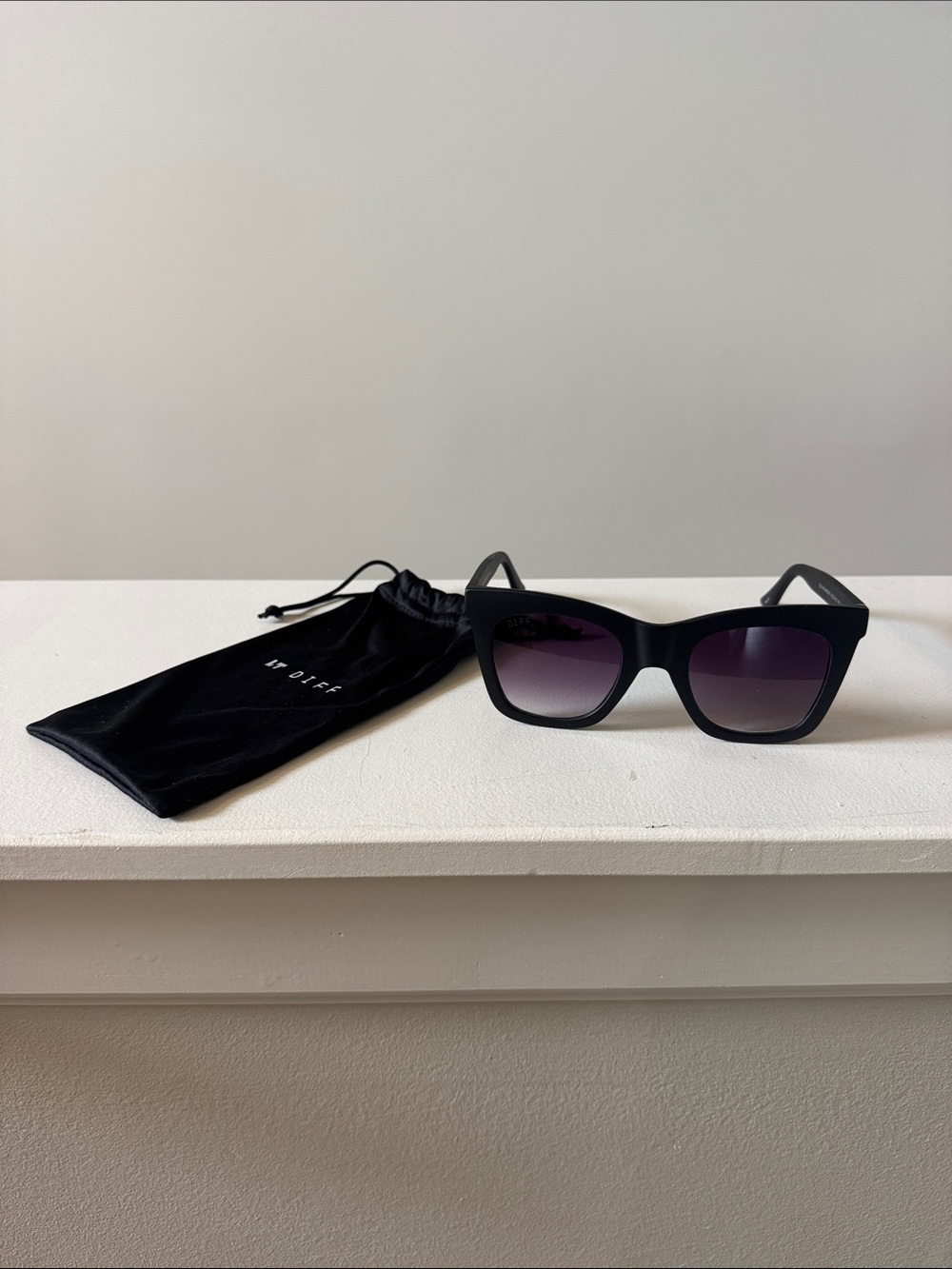 New LT DIFF 50mm Talia Square Sunglasses